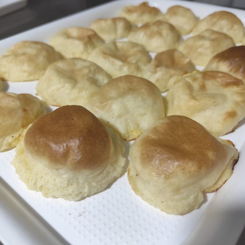 Arepas de yuca horneadas con queso costeño